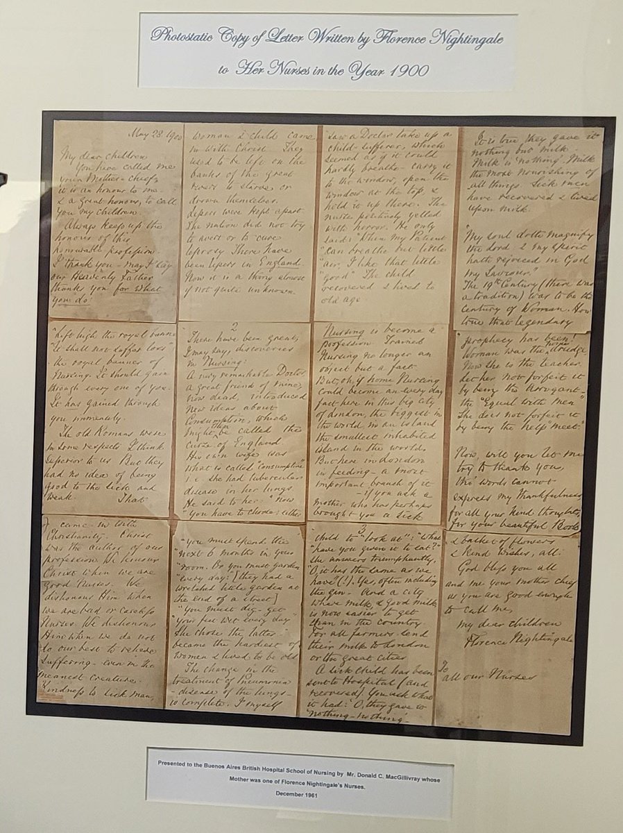 Hoy, 12 de mayo, es el #DíaDeLaEnfermería y el aniversario del nacimiento de Florence Nightingale 🇬🇧, pionera de esa disciplina. 🏥 📸 Una carta manuscrita de la reconocida enfermera británica exhibida en el @Htal_Britanico de Buenos Aires.