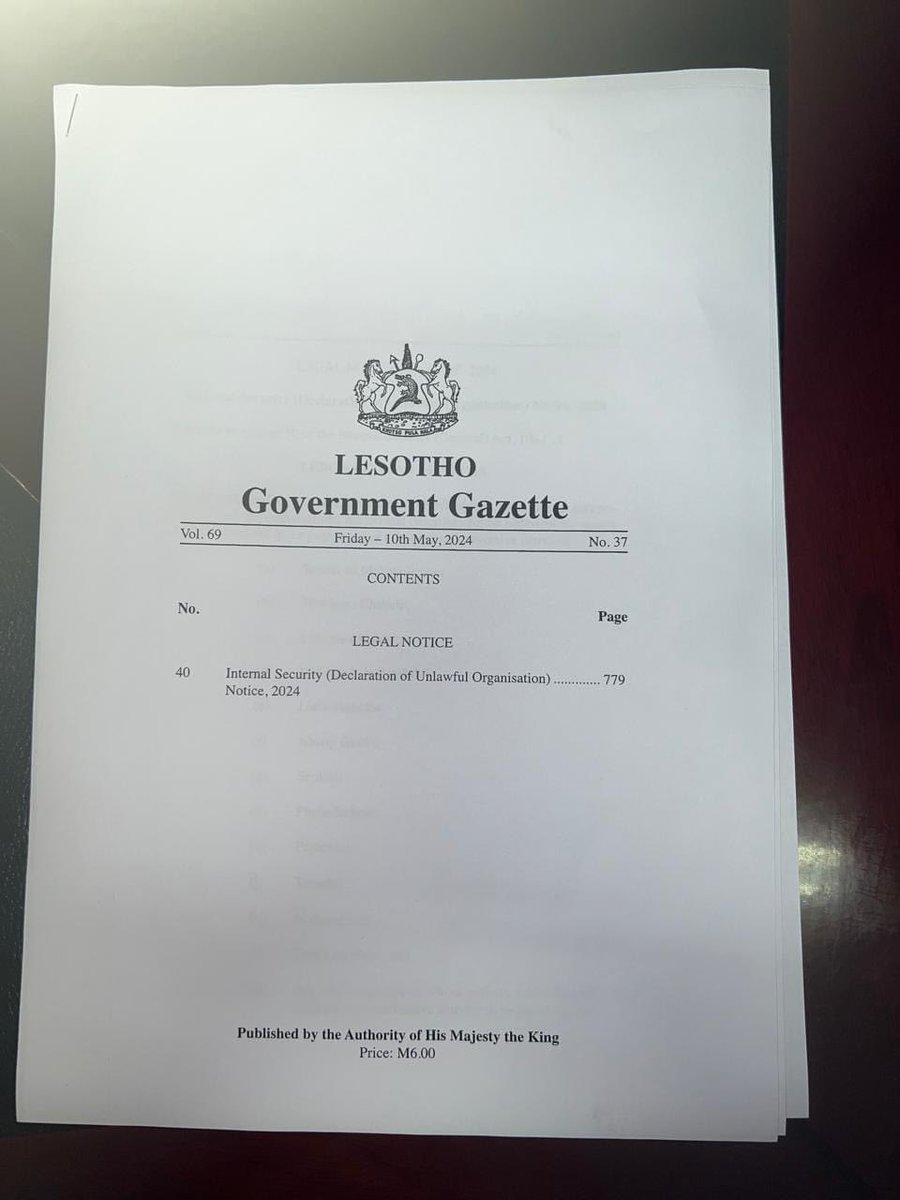 ntateRaps's tweet image. #Lesotho bans the notorious #Famo groupings. Most #Famo_Music grouping rivals have been identified as a source of mass killings originating from illegal mining turfs and factional #Sesotho music. This is the harshest step from government! Could this be the solution?