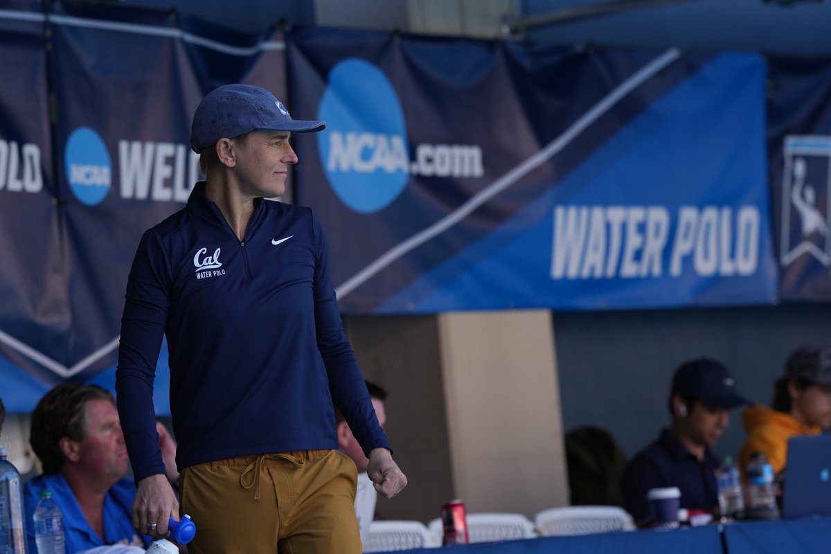 Tonight, Coralie Simmons becomes the first female head coach in NCAA Women’s Water Polo Championship game history 🙌

Let’s make Spieker the loudest it’s ever been tonight for Coralie and the 2024 Golden Bears!

#WaterPoloLegend #WomenInSports #NCAAChampionship #GoBears 🐻