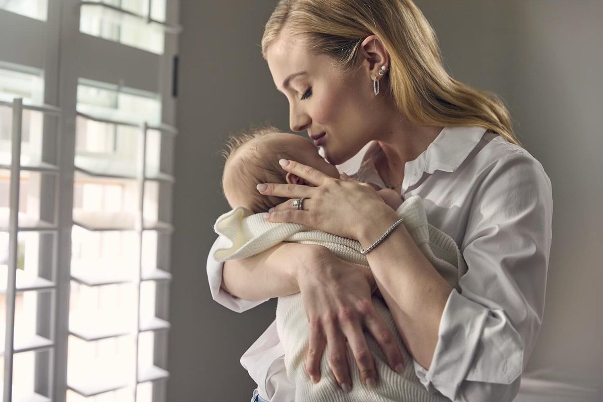 Happy Mother's Day to the Till moms!🥰 #LucasTill #SkylerSamuels