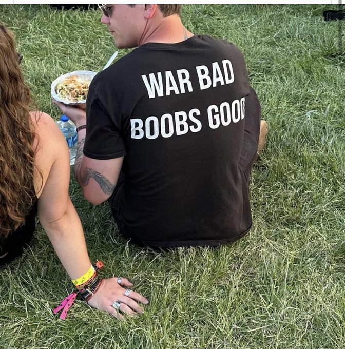 I need this shirt https://t.co/jlBZmiaChO