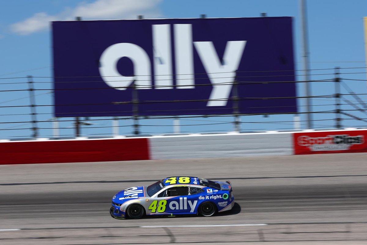.@Alex_Bowman and the #Ally48 team bring home an 8th-place finish at @TooToughToTame. 💪