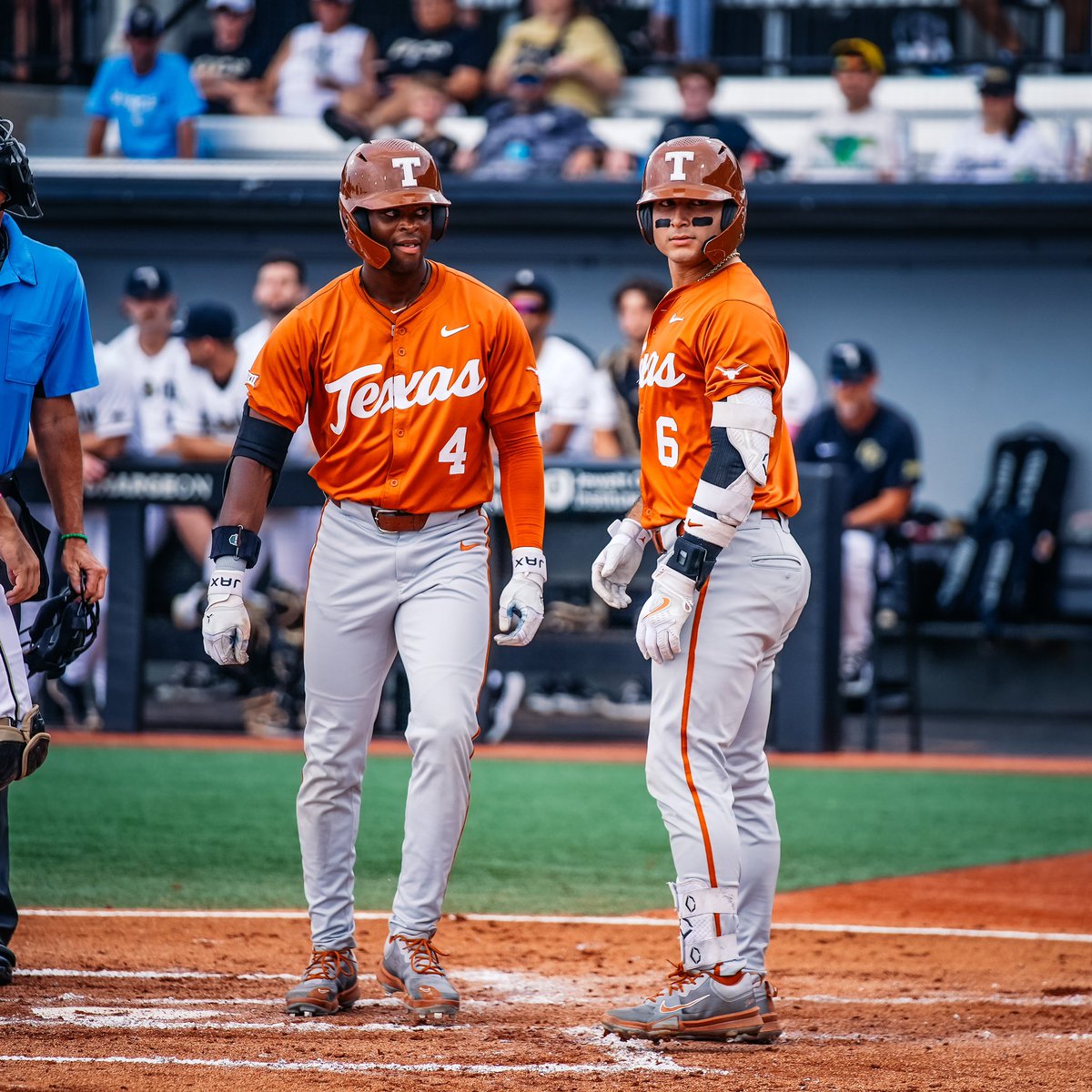 Ballgame and the series!

#Texas pounds out 12 hits and 10 runs in the finale to win it, 10-7, over UCF.

#HookEm 🤘
#TexasFight
#ThisIsTexas ⚾️