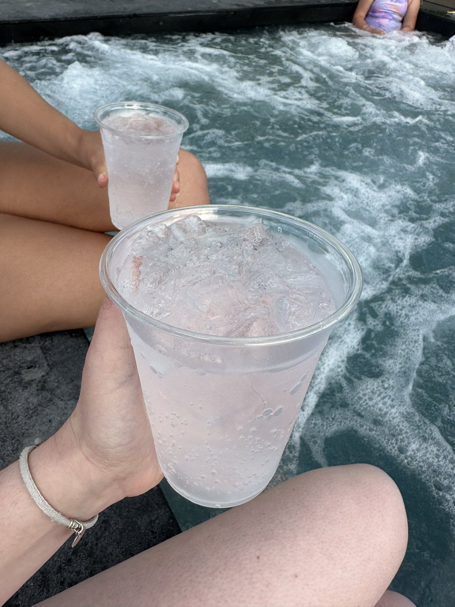 godesslilithh's tweet photo. Gin and tonics in the hot tub? What else could I ask for?? 

Findom finsub brat domme goddess paypiggy walletdrain humanATM https://t.co/ycEqw0V2xx