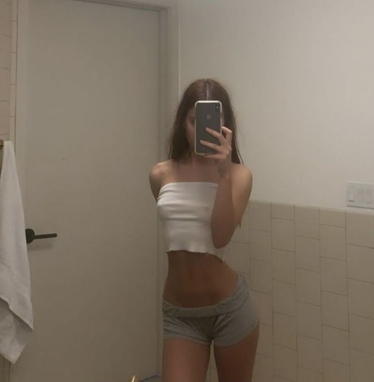 eunaosouacherry's tweet photo. A cada exercício que você faz, a cada minuto sem comer, significa que você está controle, e isso significa que é mais um passo a caminho da felicidade.
Lembre-se:comer nunca vai aliviar seus problemas, comer só vai te deixar suja e gorda. https://t.co/8j7KVWr3Uk