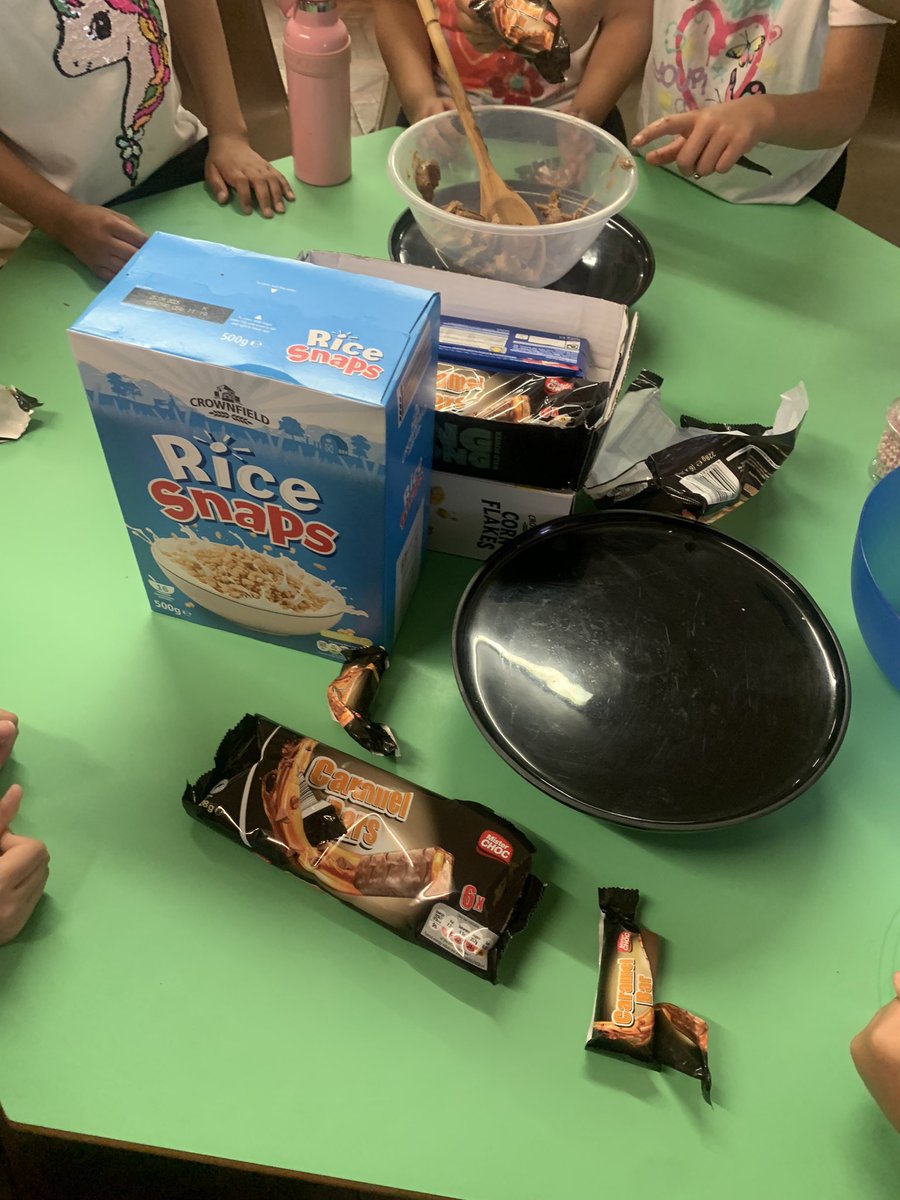 Making delicious and tasty chocolate rice crispies with the <a href="/WesleyHallCC/">WesleyHall</a> girls youth club. Didn’t get the final pic as the youngsters were too hungry and finished them before I got a chance.