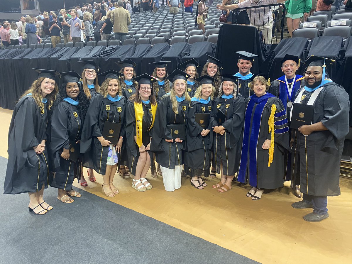 🎓🎓🎓This crew had a graduation moment today!!! Congrats to @MizzouELPA MEd Cohort 10 as they celebrated their MEd journey today. These future school leaders are going to be difference makers. Proud to be part of their PLN. 🖤💛 #LeadLearnELPA #MizzouMade