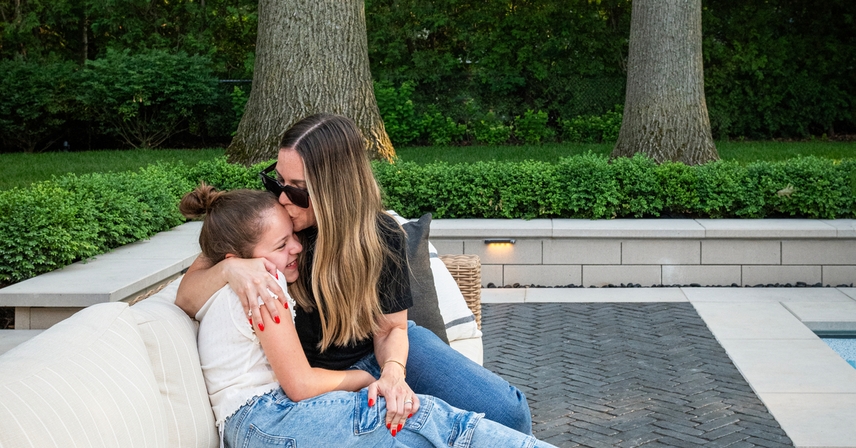 We want to take the time today to say #HappyMothersDay to all the incredible women in this world. 🙏 Thank you for everything you do. #Unilock #family