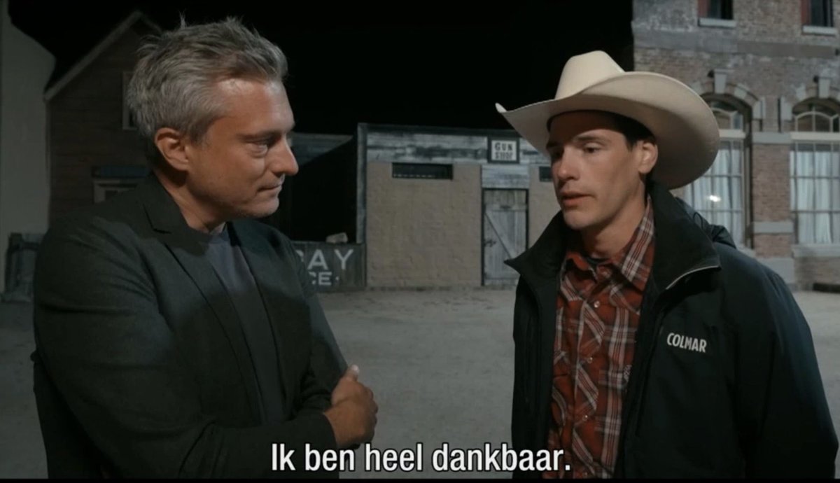 DylanW1999's tweet photo. Wanneer je vader opnieuw een das krijgt voor Vaderdag #DeMol https://t.co/WLYwIPMbsy