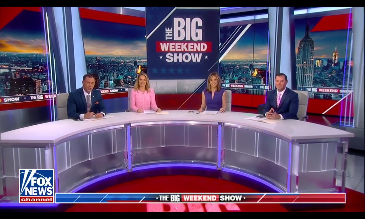 🚨🇺🇸 @BigWeekendShow on now! @FoxNews The podcast queen- The Truth With @LisaMarieBoothe Best selling author 'Love, Mom' @NBSaphierMD American Hero @Johnny_Joey Trump PR man @joeconchatv ARE YOU WATCHING?