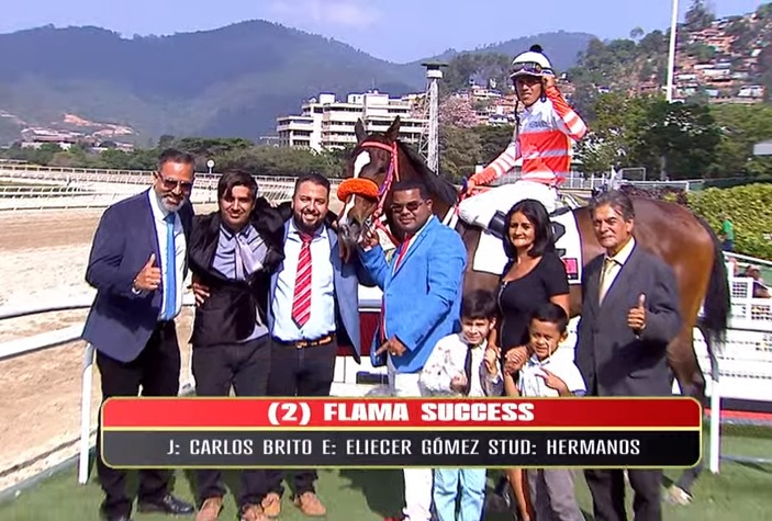Y Flama Success trajo una nueva victoria, después de unos intentos fallidos. Agradecido con Dios como siempre, con todo el personal de la cuadra y por supuesto con sus propietarios y allegados. Seguimos .•.