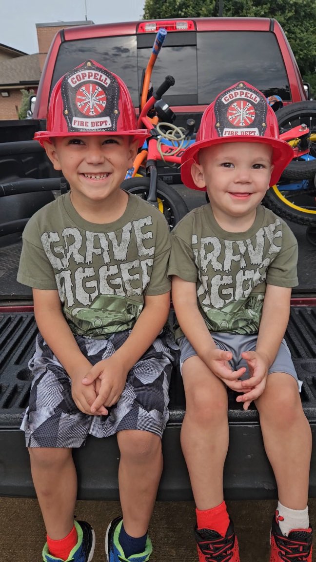 Thank you @CoppellFire for being so nice to these two little boys who stopped by to see the big fire truck yesterday. You are greatly appreciated!❤️🚒🧑‍🚒#firstresponders