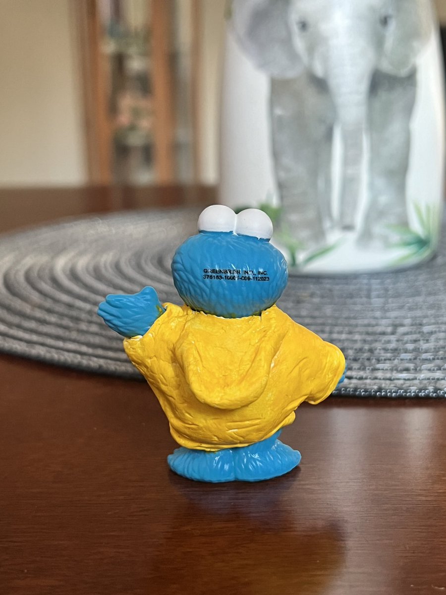 found this cookie monster figurine at dollar tree and decided to give him a $79.89 jacket 😎