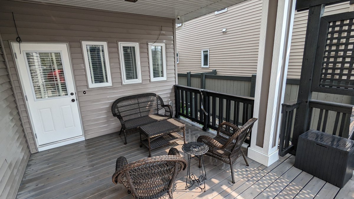 The deck is all clean. There were some sparrow turds on the table and chairs.
If @DawnDish can clean animals caught up oil spills; it can clean my deck and furniture. 😅😁
The deck is ready for some Sunday night tweeting. #CleanDeck #SpringCleaning