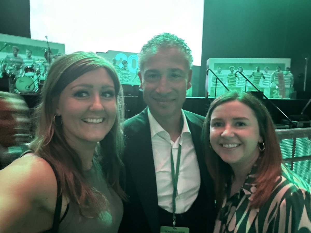 EMac (@emmamacgregor11) on Twitter photo When you get to meet your hero.
Life, made 💚🤍 an unbelievable night. Thank you <a href="/CelticFC/">Celtic Football Club</a> When you get to meet your hero.
Life, made 💚🤍 an unbelievable night. Thank you <a href="/CelticFC/">Celtic Football Club</a>