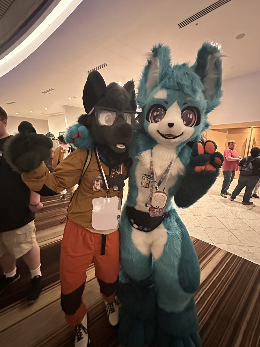 misfit_wolfie's tweet photo. Got to dress up as a dog thanks to @LordDickinsonIV. Went out with @PixelBox6 to suit for a little bit. #FWA #FWA24 #FWA2024 https://t.co/ETy2prgHoD