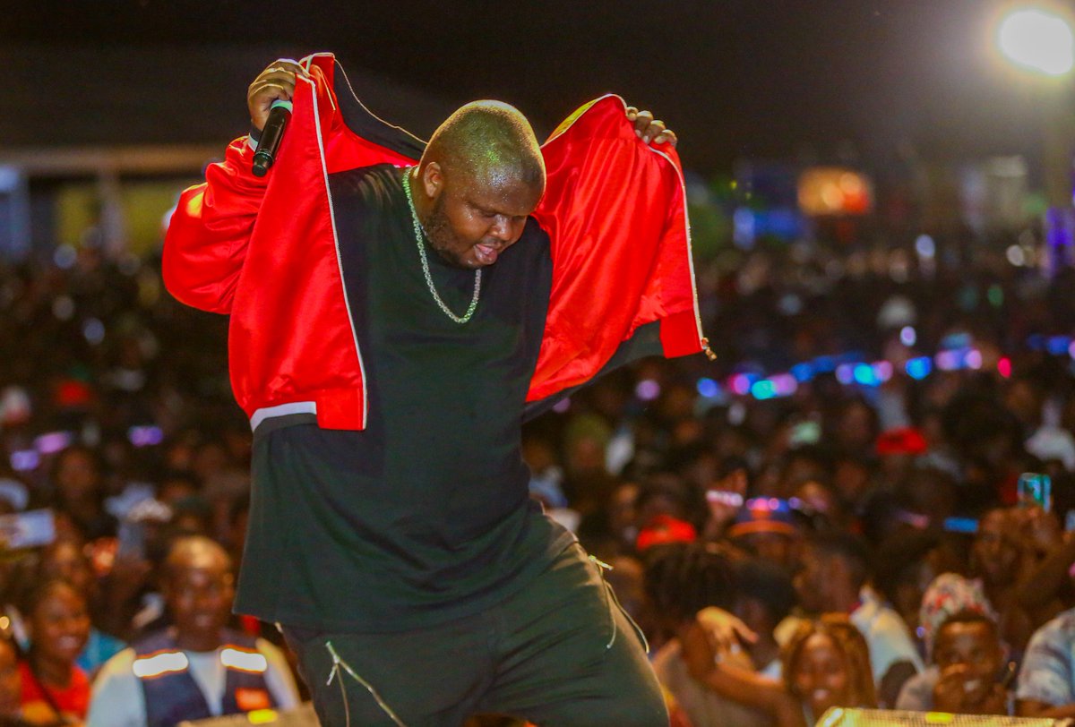 Tatu_City's tweet photo. Here is how Mejja took the stage by storm, delivering an unforgettable performance that had everyone dancing all night long! #Mejja #PartyStarter #FunInThePark https://t.co/ek8ViSumVP