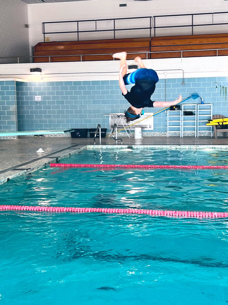 Swim to Survive was a huge success in 3A. We are so thankful for our amazing instructors who helped us conquer our fears and learn to swim. Here are just a few of the many core memories made on our last day in the pool. <a href="/oakwrdsb/">Oak Creek PS</a> <a href="/wrdsb/">Waterloo Region DSB</a> #swimtosurvive