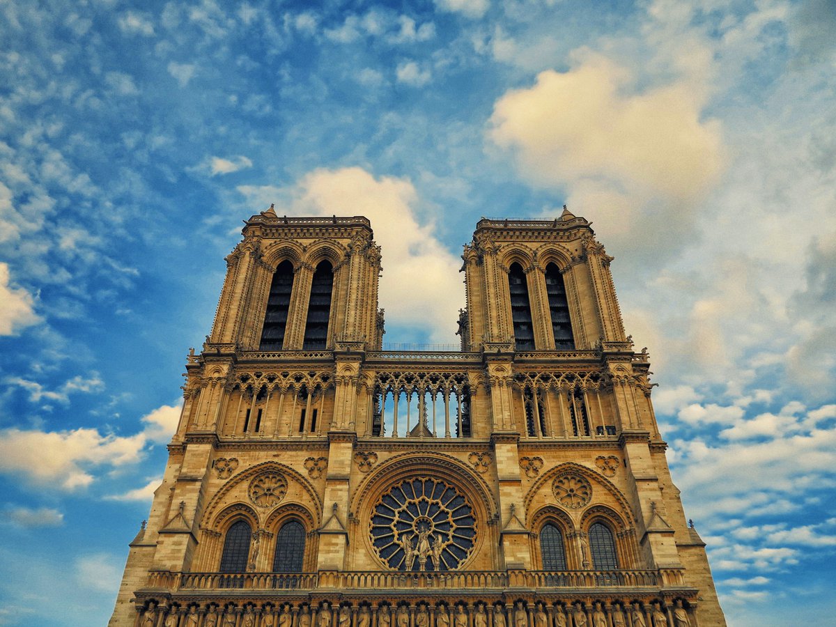 #Paris Unveiled. The Ultimate Guide To Exploring The City Of Light: #NotreDameParis

#ParisTSTheErasTour #ParisTheErasTour #TaylorSwiftErasTourParis #Paris2024 #NDParis #ExploreFrance @Paris @notredameparis

goswifties.com/2024/05/12/par… via @goswiftiescom