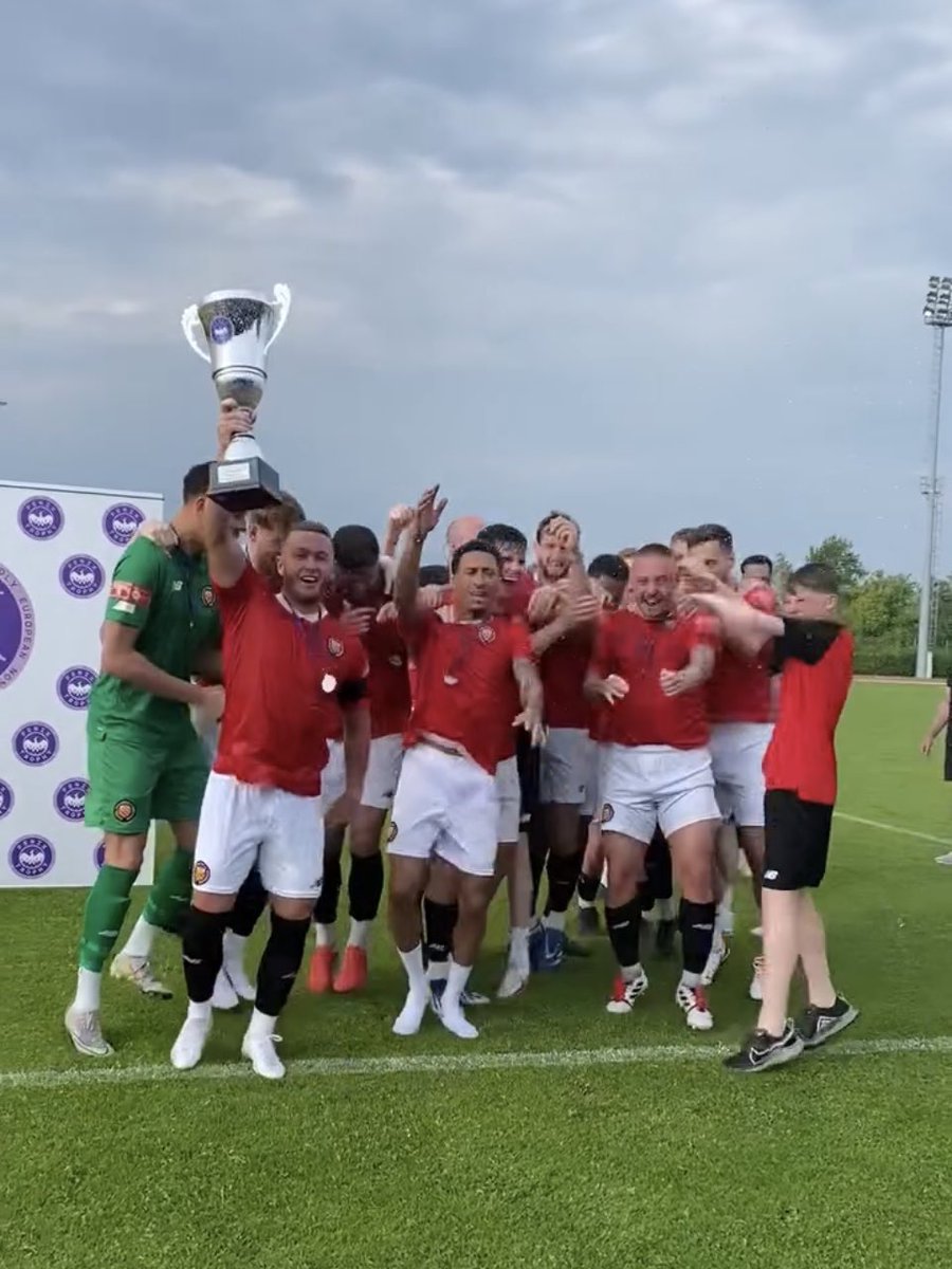 AtmicU290's tweet photo. Congratulations to @FCUnitedMcr on winning the championship 🏆 

I never believed that the championship will be as easy as the dandelion on the top of the mountain, every step of the mountain is not easy! 

Thank you, boys! Hope to broadcast more of your games next season! https://t.co/YEFZuPPV0I