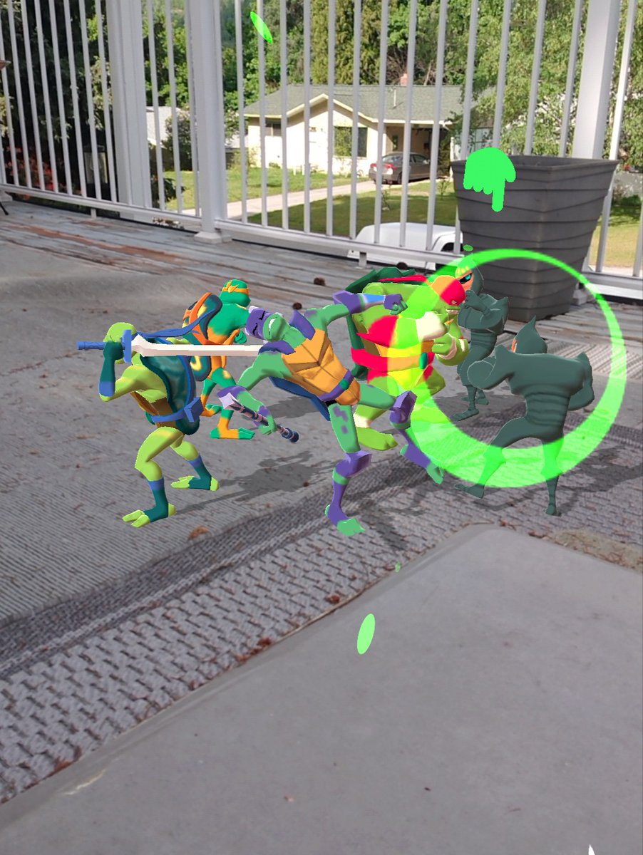 Min04Kits's tweet photo. GUYS GUYS GUYS, I heard something out on my deck, and when I went to look, there was a tiny fight happening?!

#rottmnt #SaveROTTMNT #SaveRiseoftheTMNT #UnpauseROTTMNT #UnpauseRiseoftheTMNT #RiseSeason3 #socute #sosmall https://t.co/sjLrAmfzwd