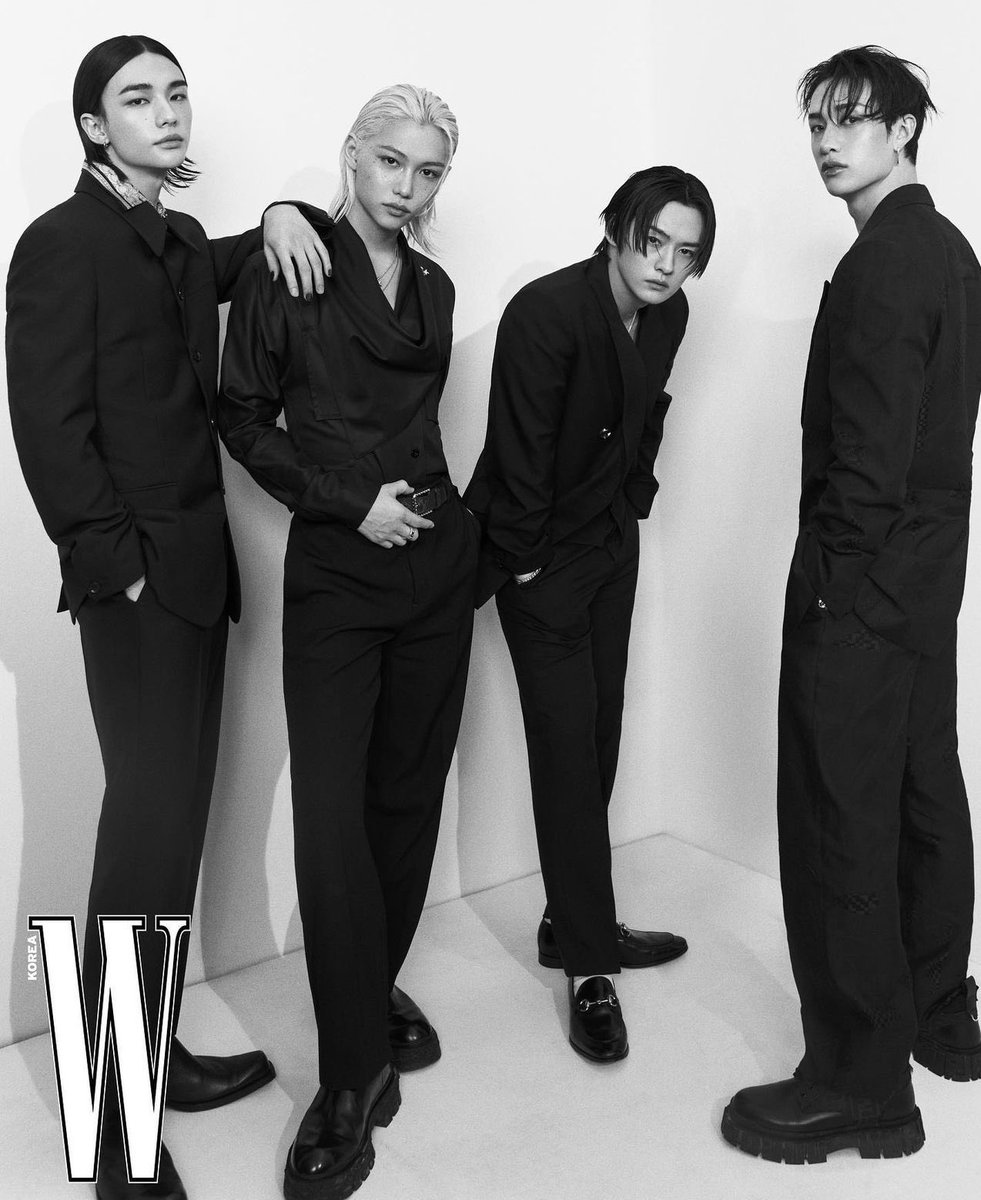 skzinfoesp's tweet photo. BREAKING

Así luce Stray Kids para el volumen 6 de la portada de W Korea 🔥 https://t.co/C8qfspwyX5