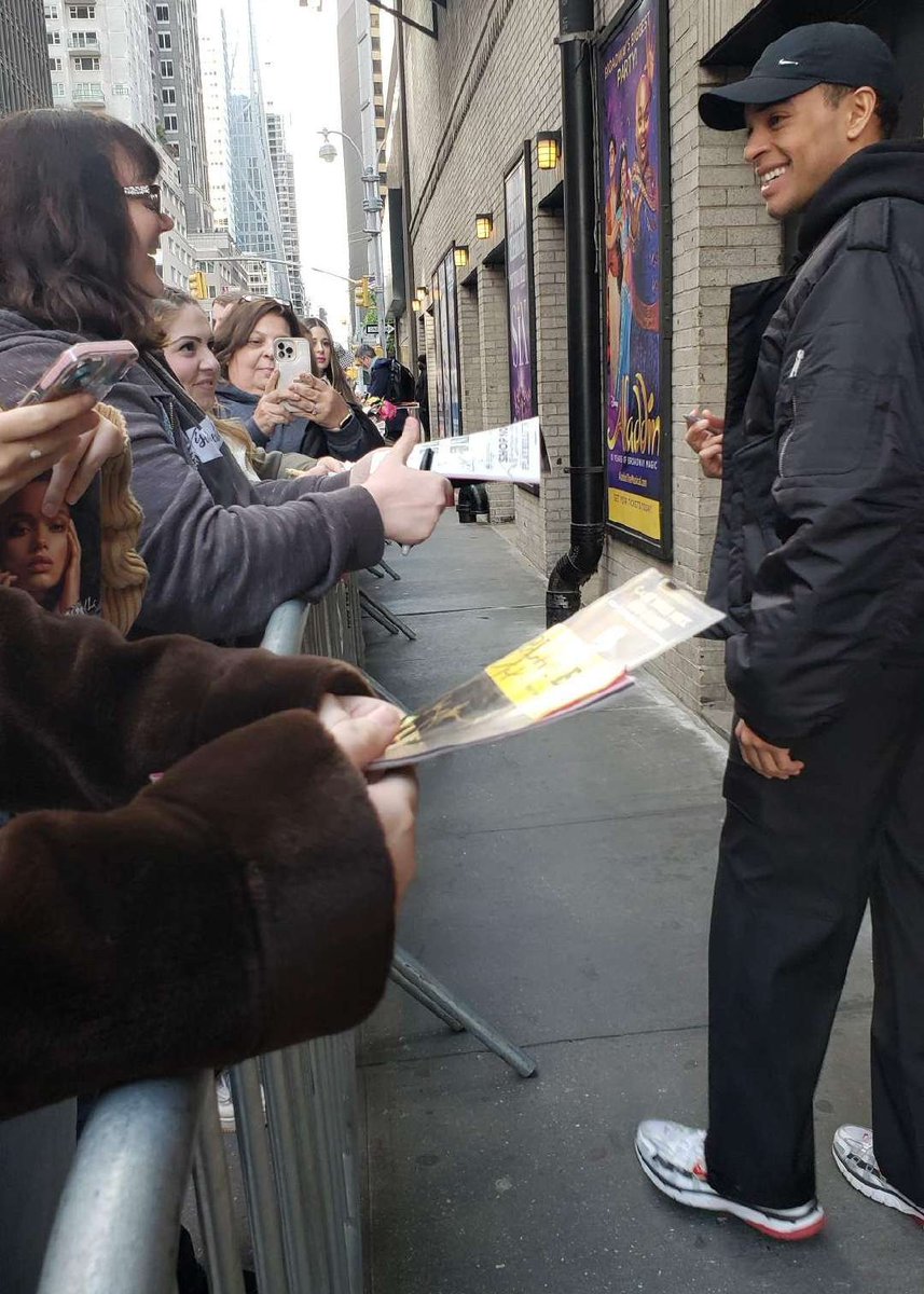 PHENOMENAL performance by #NoahJRicketts as Nick in Broadway's THE GREAT GATSBY🙌👏🫶! Triple threat Noah! Such emotion, conviction, energy, & talent! He's a star!
Pic 1: about to meet him!
Pic 2: getting his autograph!
Pic 3: telling him he's also brilliant in #FELLOWTRAVELERS!