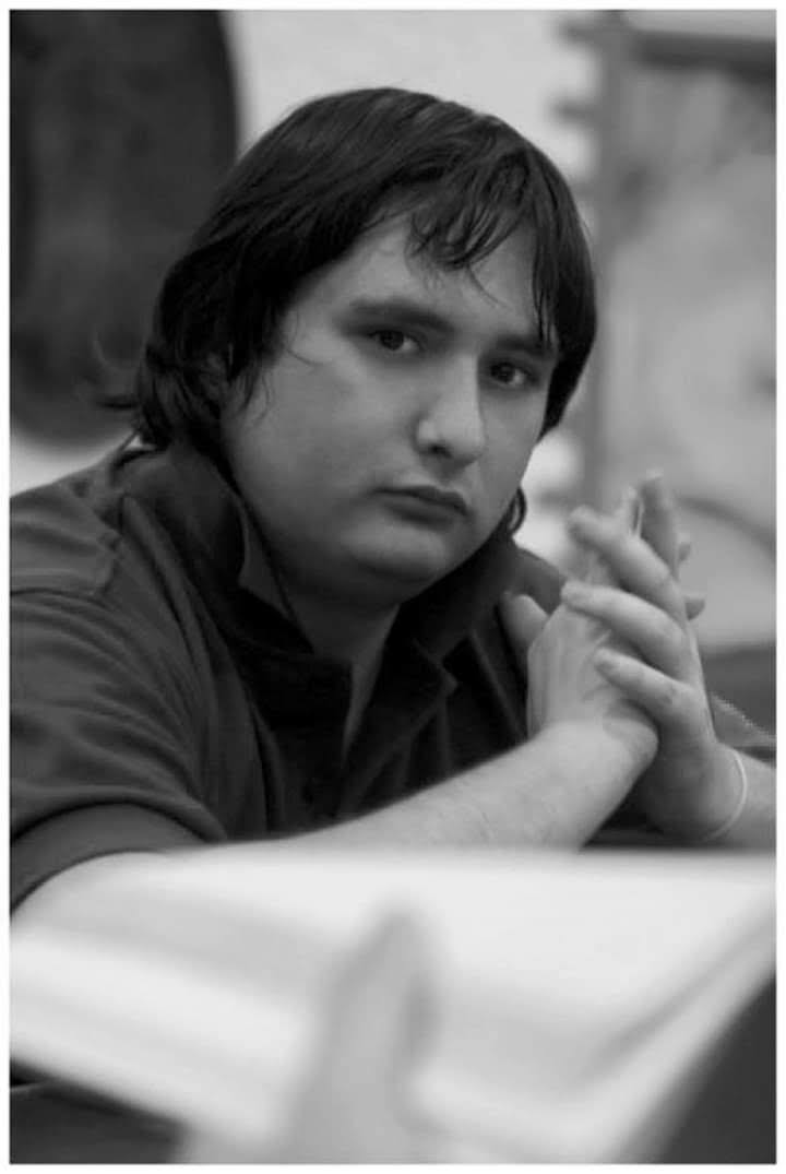 #Escribir y #leer es un acto de constante rebeldía ante quienes desean reprimirnos y pisotearnos.