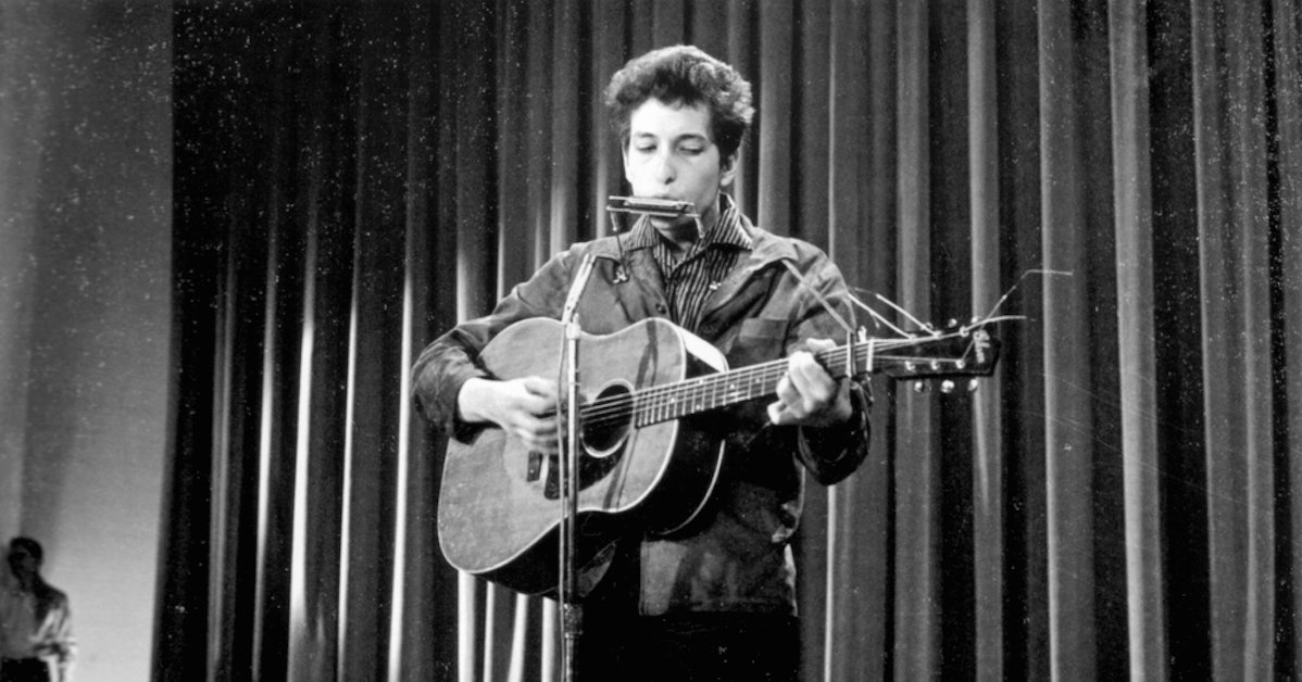 Today in history, 1963: Bob Dylan, then unknown, was set to perform “Talkin’ John Birch Paranoid Blues” on the “Ed Sullivan Show.” Dylan walked off the set after network censors told him during dress rehearsal that he could not perform the song. /1 #ResistanceRoots