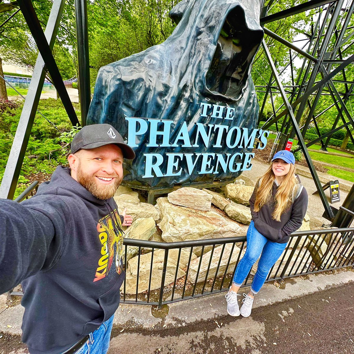 Had a fun day at Kennywood! 

#kennywood #phantomsrevenge #pittsburgh #steelcurtain #themepark #rollercoaster #amusementpark #coasterenthusiast #photography