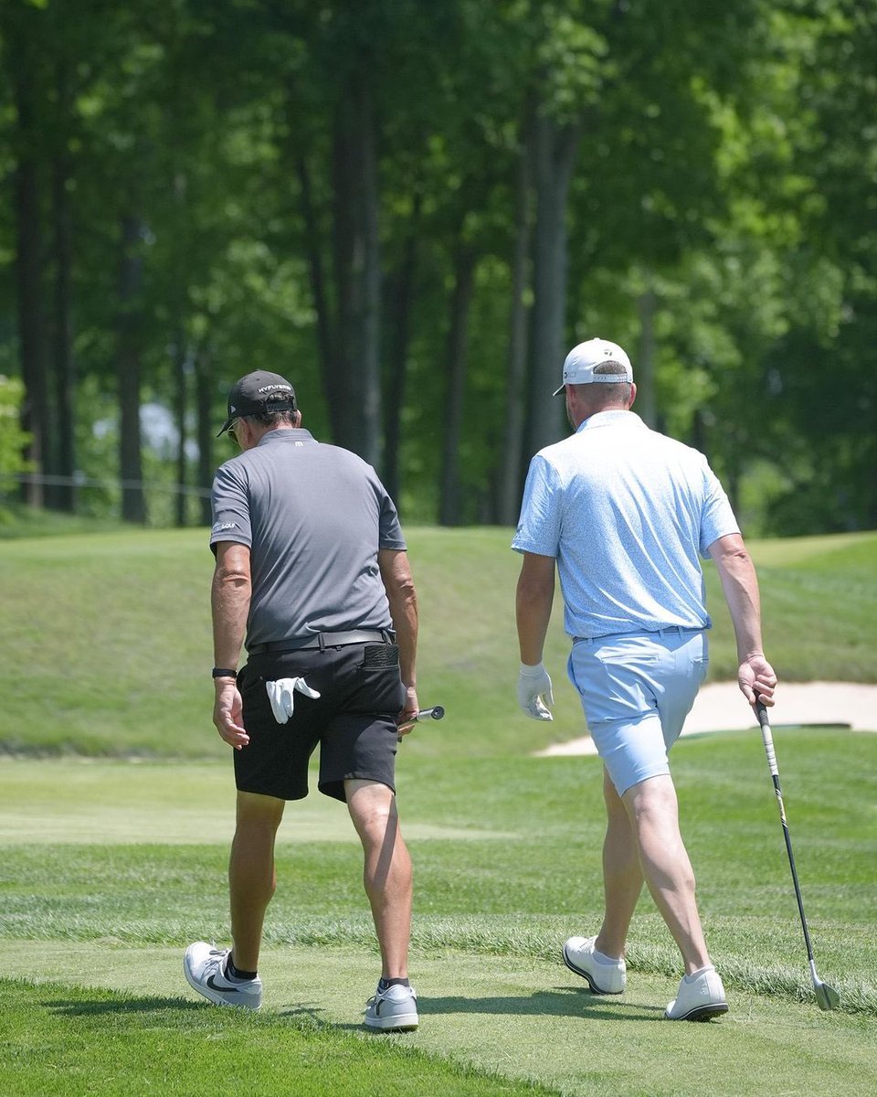 .@PhilMickelson getting in the early work around Valhalla 👀

📸: @PGAChampionship 

#PGAChamp