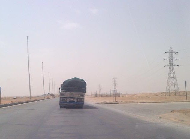 An old pic from 2015 out on the road in Riyadh. If you look carefully at the lorry and its load you can see why I took the picture! I don’t miss things like that. 🙈