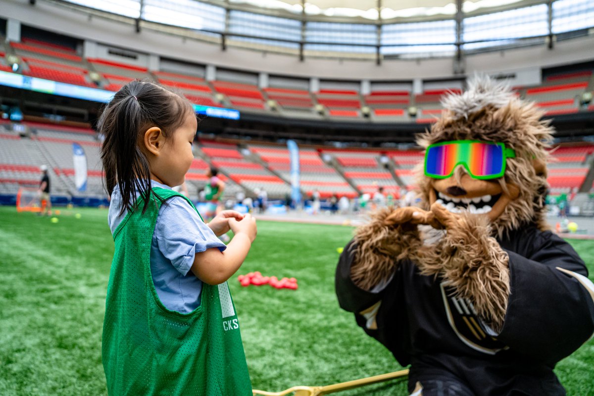 Another year, another amazing day at CAN Sports Day! We always love making new friends, trying new things, and celebrating sports with our friends at @canucksautism💙