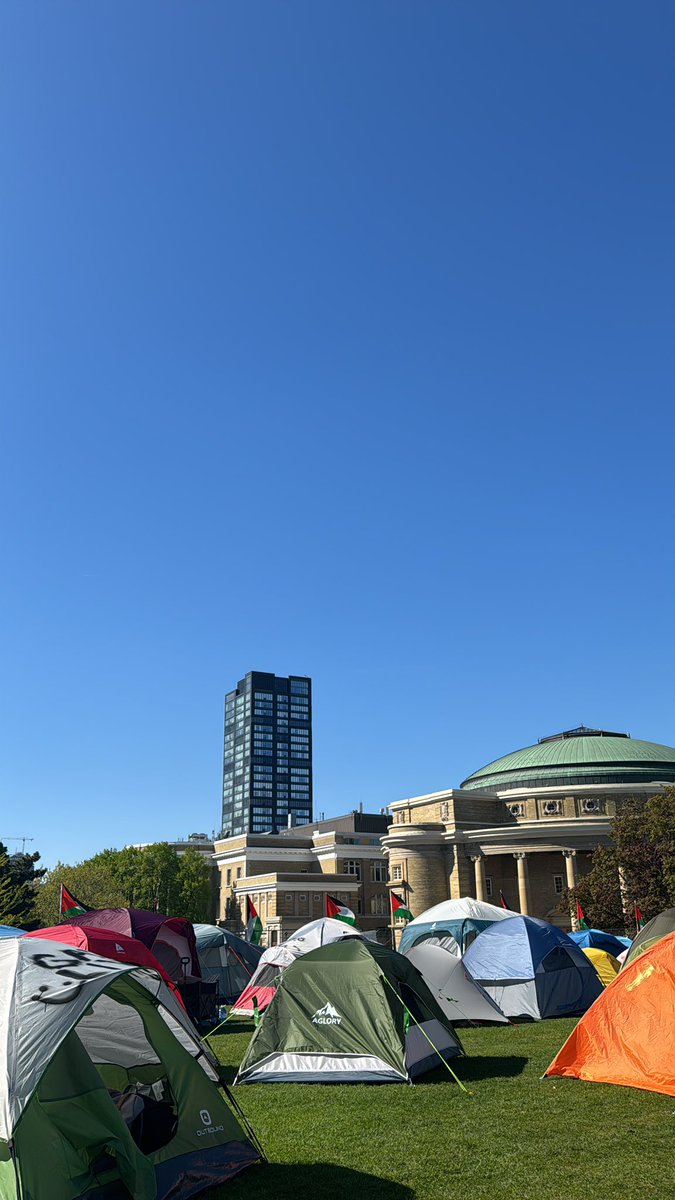 I can confidently say that today, @UofT students are feeling much more confident after their meeting with the senior administration. They possess both moral and morale superiority, and the vibes at the encampment are A-MA-ZING. More patience and commitment will lead to victory.