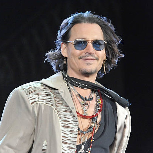 sometimes, a breeze 
is the thing that 
takes it all away.

© Pleasant Meadow, 5.12.24

#JohnnyDepp #poems

Jun Sato
