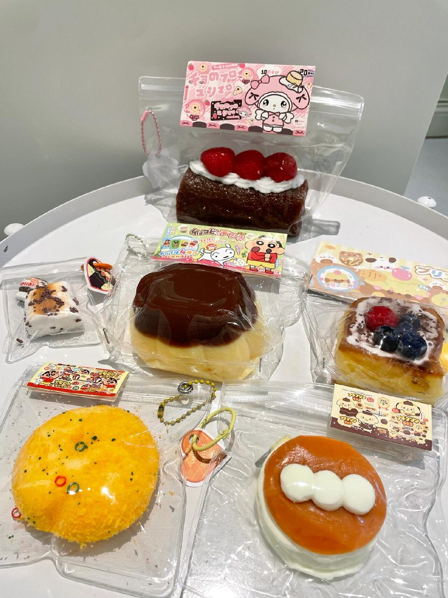 SadRabbita's tweet image. I learned hand-making today. Many of the things here are made by myself. I feel very good. I can continue to learn next time. #handcrafted