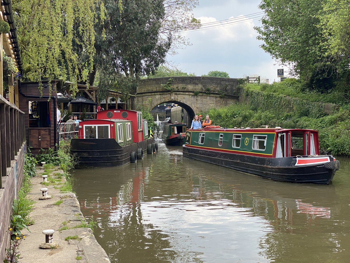 What better way to start my last day in England than with a full English by the water, with excellent views to boot. 

My next trip here I want to rent one of these narrowboats and spend a week on these canals.