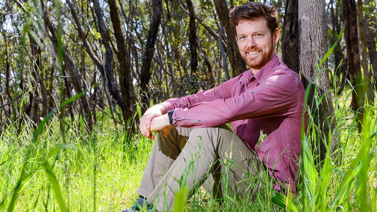 Remember rolling around in the grass as kid? Turns out it’s good for your health. Thanks to Impact Seed Funding for Early Career Researchers, A/Prof @_MBreed has discovered powerful insights into the importance of urban green spaces. Find out more 👉 bit.ly/3UM1TTz