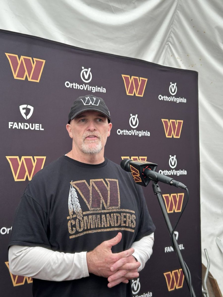 REPORT: New #Commanders coach Dan Quinn wore this shirt as part of his mission to reconnect with franchise legends alienated by Dan Snyder.

👏

(Via @theathletic)