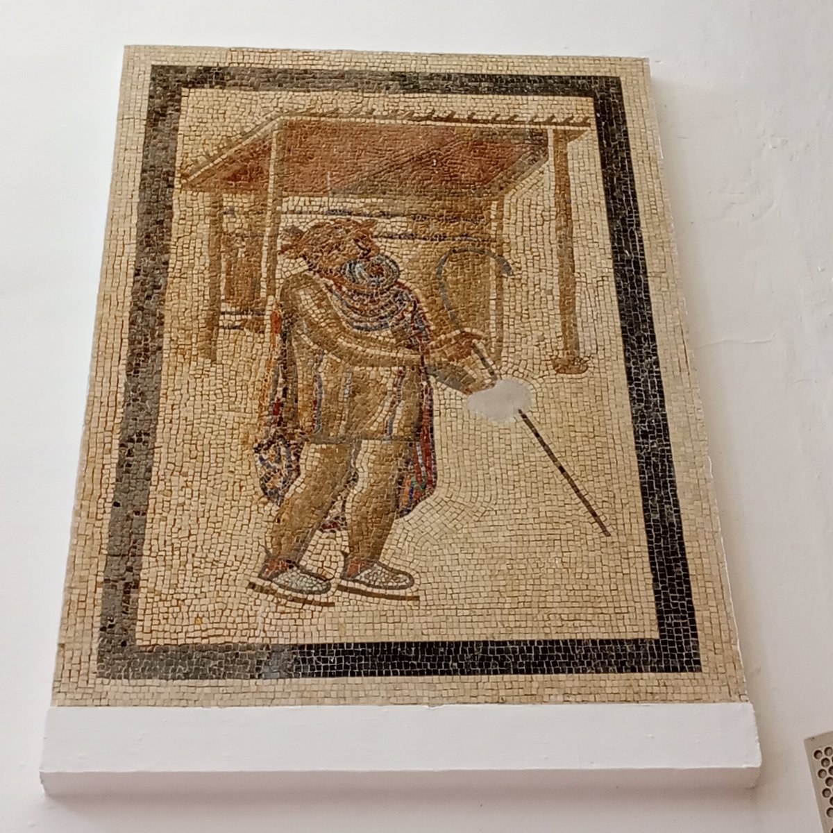 Let's take a look at this actor, playing the character of a blind old man, likely in an Oedipus' play. It once decorated the pavement of a rich theatre aficionado's house in Corduba, which had the largest theatre in the empire only after Rome's. 
Because today it's #MosaicMonday.