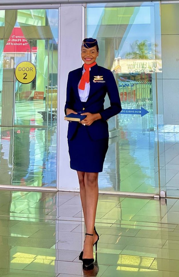 Good morning from Uganda! We have clear skies this morning and @QRuokaya would like to welcome you to The Pearl of Africa .. Home of the Mountain gorillas, friendly people and amazing weather! @UG_Airlines @LillyAjarova #MissTourismUganda #TourismandPeace #VisitUganda