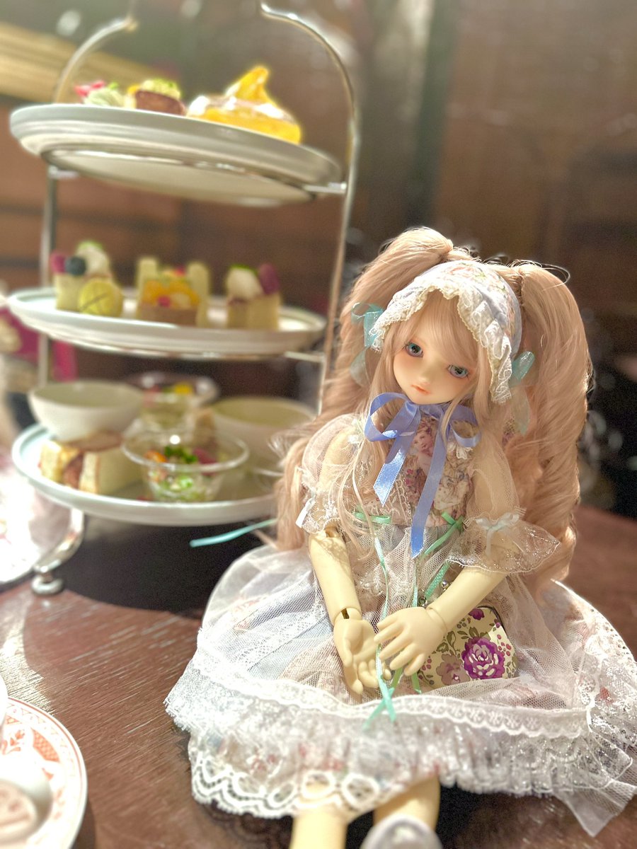 8c_aw's tweet photo. アフターヌーンティー!
アリスちゃん(@shinoemi11 )のティティちゃんとベリアちゃん
#うちのこかわいい
#よそのこかわいい
#ドールオーナーさんと繋がりたい
#MSD16
#SDM33 https://t.co/H9haVrooFo