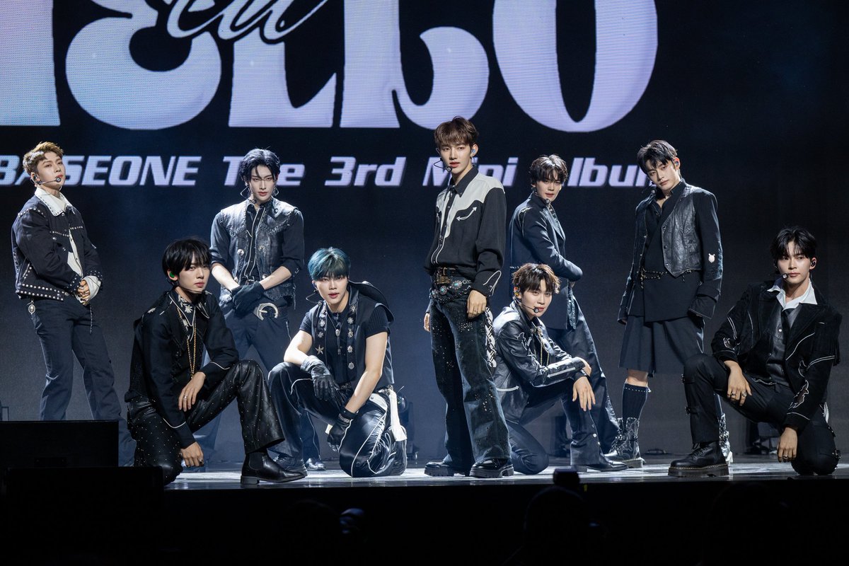 Showcase] Sharing official pictures of @ZB1_official's performance
