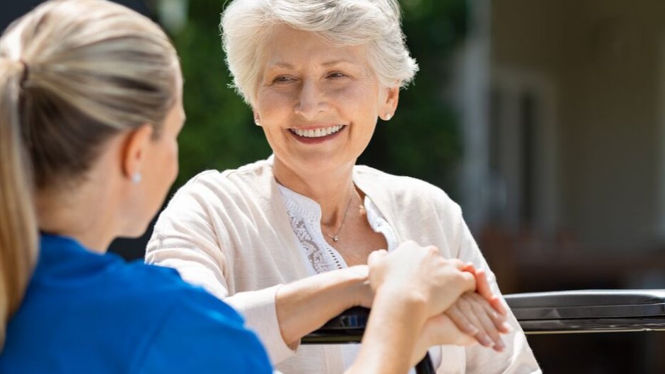 May 12 is #InternationalNursesDay! This year, it coincided with #MothersDay in Australia, so double the reason to #celebrate their #kindness and #compassion. A shoutout to all Mum & nurses, especially nurses who #care for women with #GynCancer! #InternationalNursesDay #MothersDay