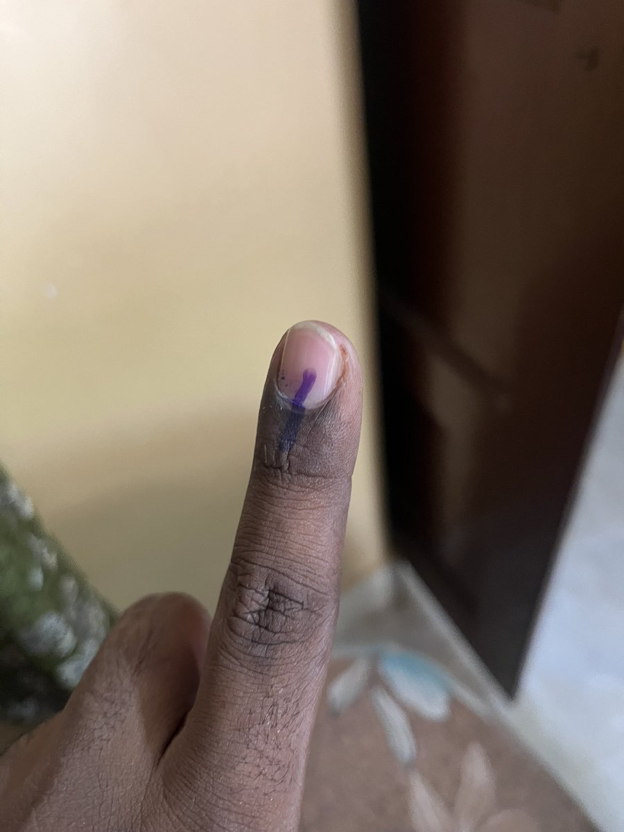 manikaly7an's tweet photo. Nathoo patu motham 13 Votes veyinchamm 🥳🥳🥳
Love You annaya @PawanKalyan 😘
#VoteForGlass
#HelloAP_ByeByeYCP #HelloAP_VoteForJanaSenaTDP https://t.co/cAMbCXGjtx