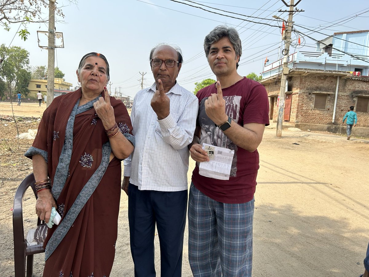 #VoteForBetterFuture #voteforbetterIndia @ECISVEEP #palamau #Jharkhand 🥰🙏 #withMaaBabuji
