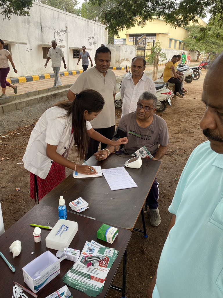 BelagaviKunda's tweet image. ಉಚಿತ ಅರೋಗ್ಯ , BP , ಶುಗರ್ ತಪಾಸಣಾ ಶಿಬಿರ ..

#Genericart #GenericMedicalshopnearme #genericmedicine #generic #genericshop