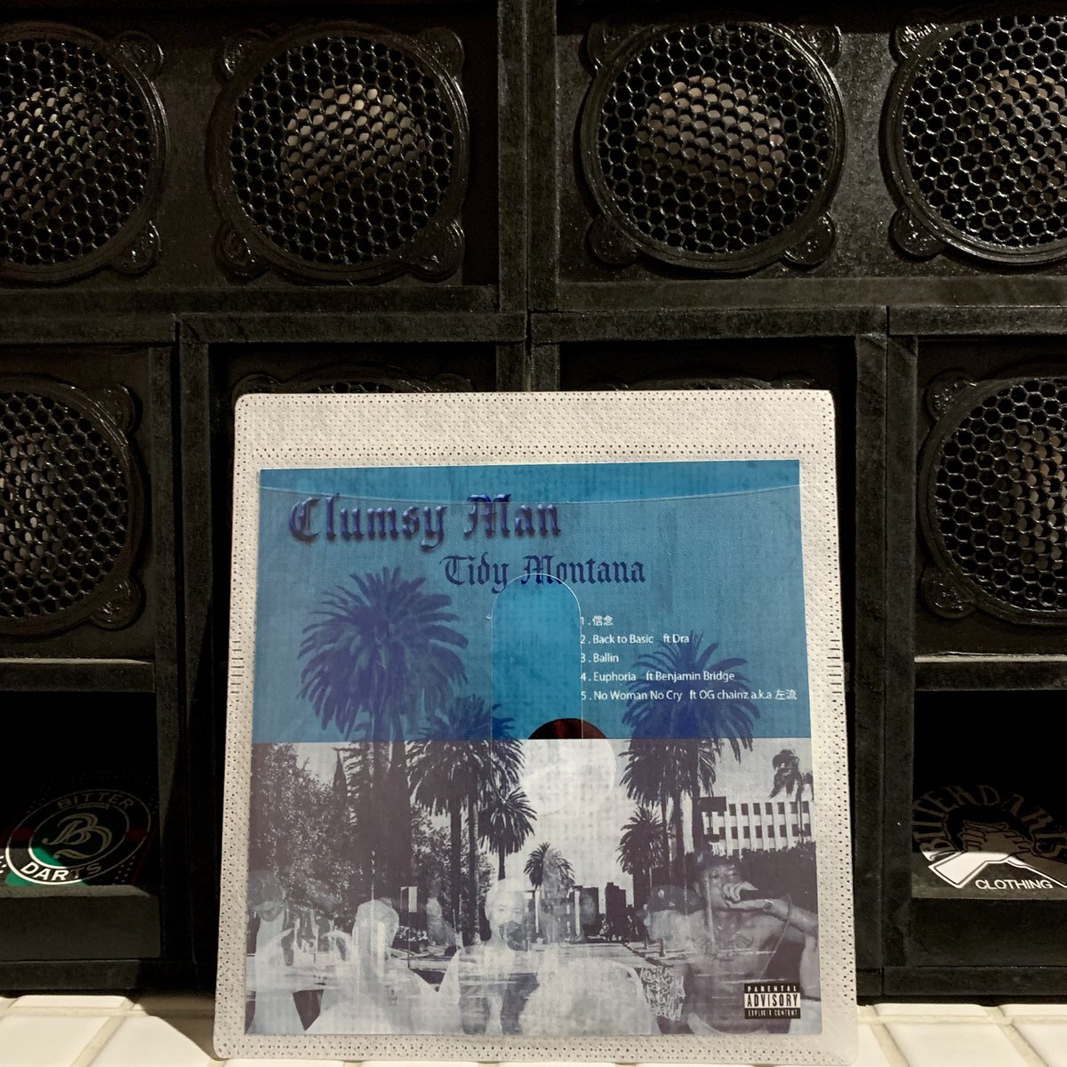 Now playing💿🎶
『Clumsy Man』
CD by Tony Montana

BITTER DARTS MUSIC PAGE
bitterdarts.com/shouhin/MixCD-…

#cd #tidymontana #clumsyman #hiphop #日本語ラップ #bitterdarts #ビターダーツ #streetwear #streetfashion #青森洋服屋 #青森ストリートショップ #青森レコード #レコードのある店 #aomori