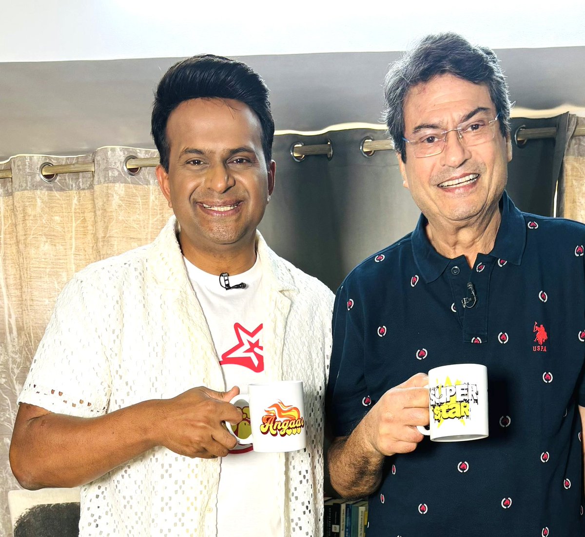 #KanwaljitSingh promotes my Angaar merchandise like a superstar.

angaar.store

#siddharthkannan #sidk