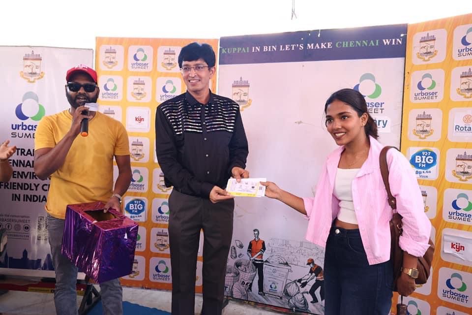 🌟 Congratulations to yesterday's Pass Raffle Winner! 🎉 Sponsored with a free pass by the #Kynapp, handed over by #GCC Commissioner Dr. J. Radhakrishnan, IAS, leading the charge at #ChepaukStadium, alongside #UrbaserSumeet and #927BigFM, championing Waste Segregation! 🟡 The